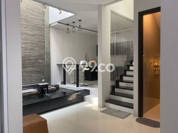 PROPERTI PILIHAN! Rumah Nyaman di Semolowaru, LT 165m2m² LB 33m2m² PROPERTI PILIHAN! Rumah Nyaman di Semolowaru, LT 165m2m² LB 33m2m²