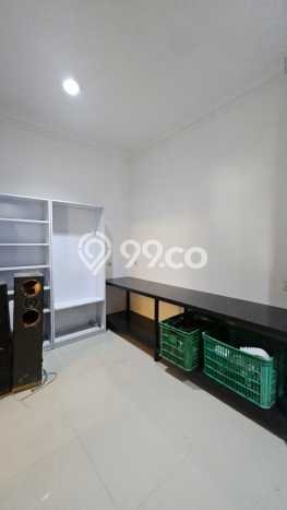 Unit Komersial Tersedia di Manyar Spesifikasi LB 300m2 Unit Komersial Tersedia di Manyar Spesifikasi LB 300m2