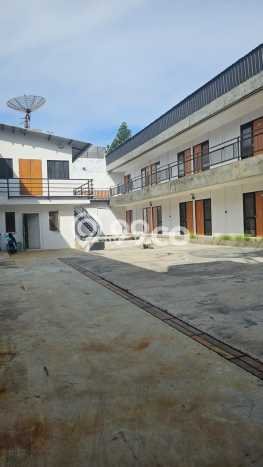 Rumah Elit LB 1300m2 Siap Huni Desain Elegan di Manyar, Surabaya Rumah Elit LB 1300m2 Siap Huni Desain Elegan di Manyar, Surabaya