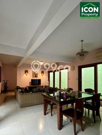 Rumah Elit Modern Siap Huni di BSD Puspita Loka Tangerang Rumah Elit Modern Siap Huni di BSD Puspita Loka Tangerang
