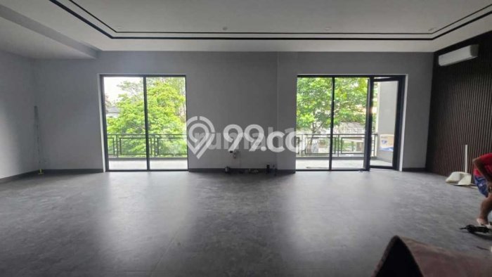 Hunian Mewah LB 500m2 Siap Huni Desain Elegan di Alam Sutera, Tangerang Hunian Mewah LB 500m2 Siap Huni Desain Elegan di Alam Sutera, Tangerang