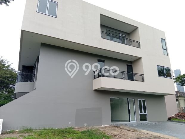Jual Rumah Luas Megah Dengan View Eksklusif di Alam Sutera, Tangerang Jual Rumah Luas Megah Dengan View Eksklusif di Alam Sutera, Tangerang