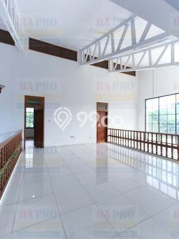 Ready to Use! Luxury House LT 768m2 Desain Elegan di Pondok Indah Ready to Use! Luxury House LT 768m2 Desain Elegan di Pondok Indah
