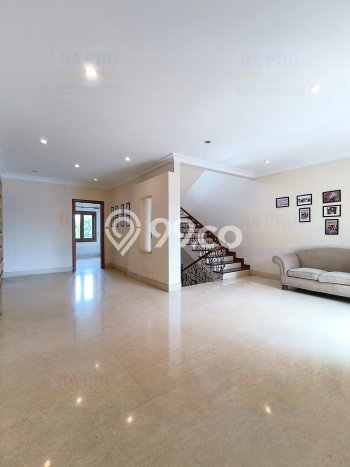 Rumah Luxury Modern Tanpa Renovasi di Pondok Indah Jakarta Selatan Rumah Luxury Modern Tanpa Renovasi di Pondok Indah Jakarta Selatan
