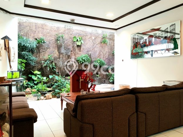 Dijual Rumah Luas Elegan Dengan View Cantik di Pondok Indah, Jakarta Selatan Dijual Rumah Luas Elegan Dengan View Cantik di Pondok Indah, Jakarta Selatan