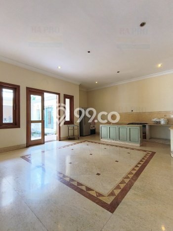 Rumah Luxury Modern Tanpa Renovasi di Pondok Indah Jakarta Selatan Rumah Luxury Modern Tanpa Renovasi di Pondok Indah Jakarta Selatan