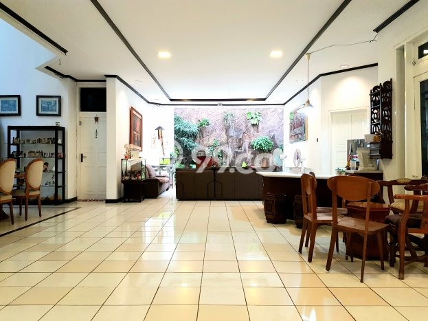 Dijual Rumah Luas Elegan Dengan View Cantik di Pondok Indah, Jakarta Selatan Dijual Rumah Luas Elegan Dengan View Cantik di Pondok Indah, Jakarta Selatan