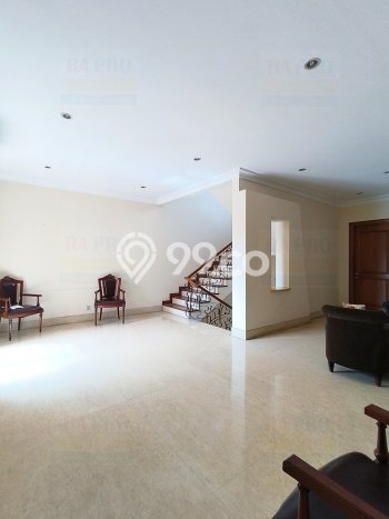 Rumah Luxury Modern Tanpa Renovasi di Pondok Indah Jakarta Selatan Rumah Luxury Modern Tanpa Renovasi di Pondok Indah Jakarta Selatan