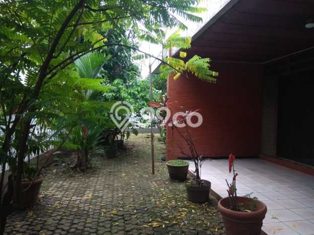 Rumah Mewah LB 600m2 Siap Huni Desain Elegan di Ciwastra, Bandung Rumah Mewah LB 600m2 Siap Huni Desain Elegan di Ciwastra, Bandung