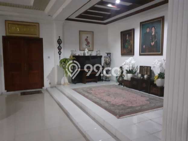 Rumah Elit Modern Tanpa Renovasi di Pondok Indah Jakarta Selatan Rumah Elit Modern Tanpa Renovasi di Pondok Indah Jakarta Selatan