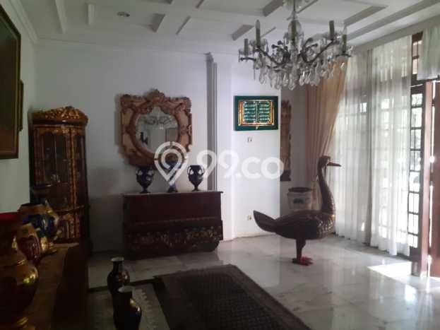 Rumah Elit Modern Tanpa Renovasi di Pondok Indah Jakarta Selatan Rumah Elit Modern Tanpa Renovasi di Pondok Indah Jakarta Selatan