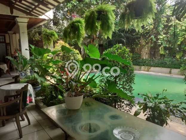 Rumah Elit Modern Tanpa Renovasi di Pondok Indah Jakarta Selatan Rumah Elit Modern Tanpa Renovasi di Pondok Indah Jakarta Selatan