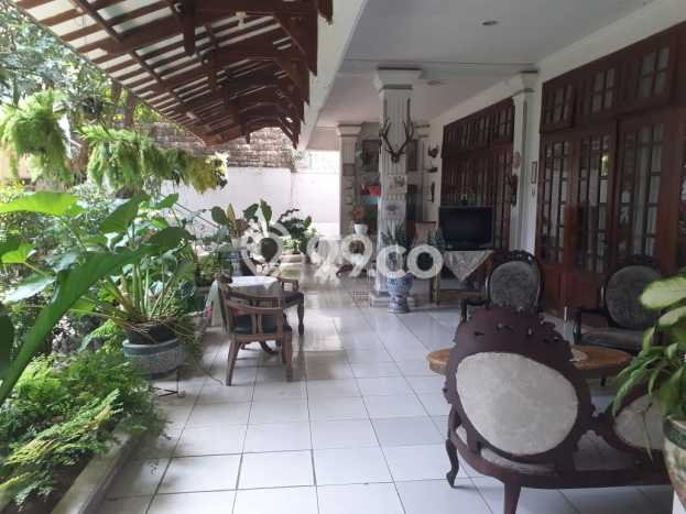 Rumah Elit Modern Tanpa Renovasi di Pondok Indah Jakarta Selatan Rumah Elit Modern Tanpa Renovasi di Pondok Indah Jakarta Selatan
