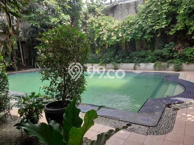 Rumah Elit Modern Tanpa Renovasi di Pondok Indah Jakarta Selatan Rumah Elit Modern Tanpa Renovasi di Pondok Indah Jakarta Selatan