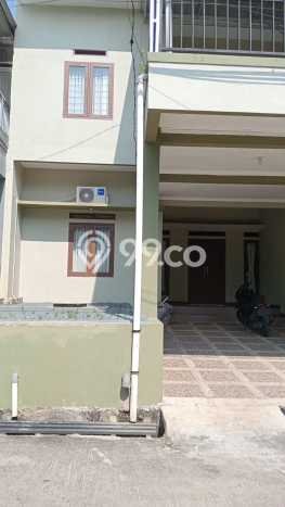Disewakan! Rumah 3 Kamar Tidur &
2 Kamar Mandi di Cikutra, Bandung Disewakan! Rumah 3 Kamar Tidur &
2 Kamar Mandi di Cikutra, Bandung