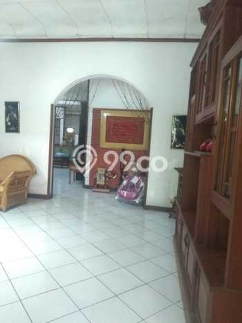 Rumah Mewah LB 600m2 Siap Huni Desain Elegan di Ciwastra, Bandung Rumah Mewah LB 600m2 Siap Huni Desain Elegan di Ciwastra, Bandung