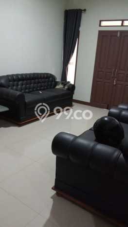 Disewakan! Rumah 3 Kamar Tidur &
2 Kamar Mandi di Cikutra, Bandung Disewakan! Rumah 3 Kamar Tidur &
2 Kamar Mandi di Cikutra, Bandung