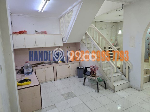 Rumah Elit LB 130m2 Siap Pakai Desain Elegan di Muara Karang, Jakarta Utara Rumah Elit LB 130m2 Siap Pakai Desain Elegan di Muara Karang, Jakarta Utara