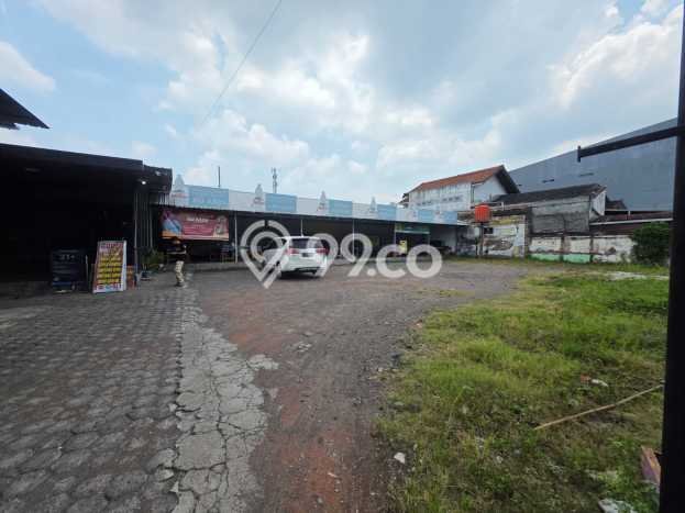 Komersial Bagus Dijual LB 1m2 Lokasi Strategis Semarang Area Cocok untuk Berbisnis Komersial Bagus Dijual LB 1m2 Lokasi Strategis Semarang Area Cocok untuk Berbisnis