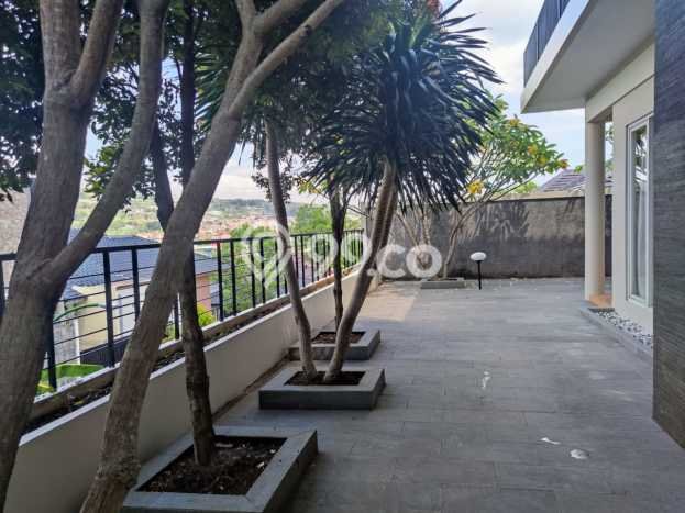 Rumah sewa siap pakai 4 Kamar Tidur di Candi Golf, Semarang Rumah sewa siap pakai 4 Kamar Tidur di Candi Golf, Semarang