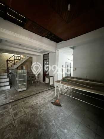 Jual Rumah Bagus Siap Huni LB 210m2 di Candisari, Semarang Jual Rumah Bagus Siap Huni LB 210m2 di Candisari, Semarang
