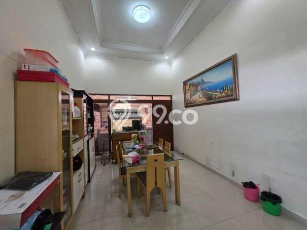 Rumah Mewah LB 395m2 Siap Huni Desain Elegan di Bukit Sari, Semarang Rumah Mewah LB 395m2 Siap Huni Desain Elegan di Bukit Sari, Semarang