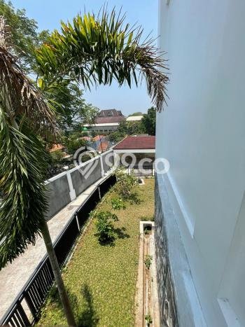 Hunian Strategis Disewakan 4 Kamar di Gajah Mungkur Boleh Nego Hunian Strategis Disewakan 4 Kamar di Gajah Mungkur Boleh Nego