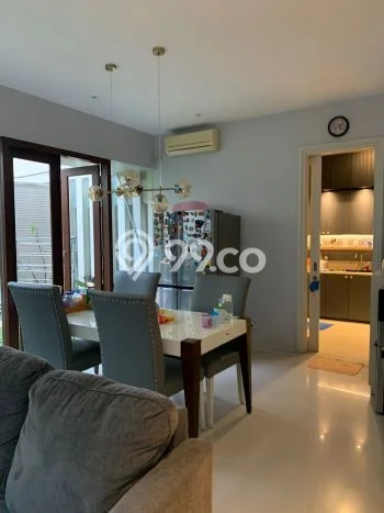 Dijual Rumah Premium dengan Fasilitas Sekitar Komplit di Graha, Surabaya Dijual Rumah Premium dengan Fasilitas Sekitar Komplit di Graha, Surabaya