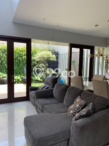 Dijual Rumah Premium dengan Fasilitas Sekitar Komplit di Graha, Surabaya Dijual Rumah Premium dengan Fasilitas Sekitar Komplit di Graha, Surabaya