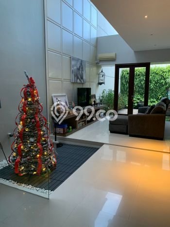 Dijual Rumah Premium dengan Fasilitas Sekitar Komplit di Graha, Surabaya Dijual Rumah Premium dengan Fasilitas Sekitar Komplit di Graha, Surabaya