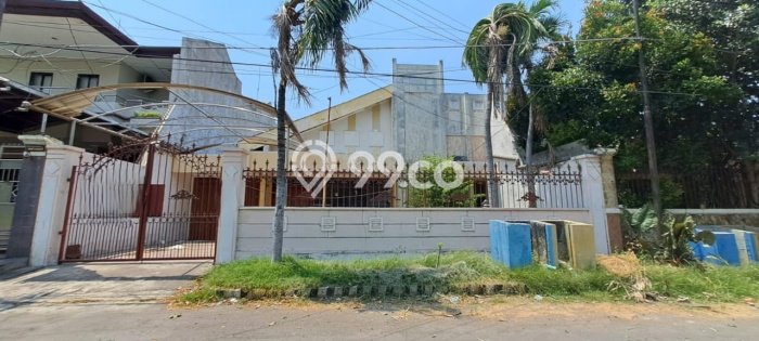 Rumah Mewah LB 360m2 Siap Pakai Desain Elegan di kertajaya, Surabaya Rumah Mewah LB 360m2 Siap Pakai Desain Elegan di kertajaya, Surabaya