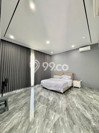 Rumah Elit LB 300m2 Siap Pakai Desain Elegan di Citraland, Surabaya Rumah Elit LB 300m2 Siap Pakai Desain Elegan di Citraland, Surabaya