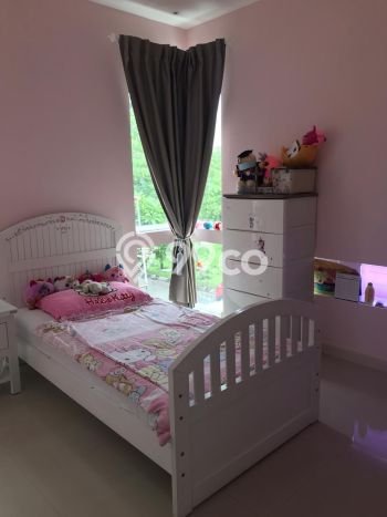 Dijual Rumah Premium dengan Fasilitas Sekitar Komplit di Graha, Surabaya Dijual Rumah Premium dengan Fasilitas Sekitar Komplit di Graha, Surabaya