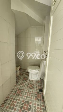 Unit Ruko Dijual di Jakarta Selatan LT 60m2 & LB 210m2 Unit Ruko Dijual di Jakarta Selatan LT 60m2 & LB 210m2