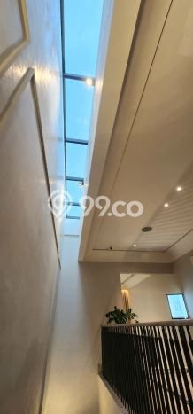 Rumah Mewah LB 398m2 Siap Pakai Desain Elegan di Alam Sutera, Tangerang Rumah Mewah LB 398m2 Siap Pakai Desain Elegan di Alam Sutera, Tangerang