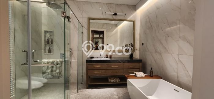 Rumah Mewah LB 398m2 Siap Pakai Desain Elegan di Alam Sutera, Tangerang Rumah Mewah LB 398m2 Siap Pakai Desain Elegan di Alam Sutera, Tangerang