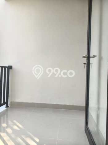 Rumah Luas Asri 3 KT Siap Huni di Villa Melati Mas Tangerang Selatan Rumah Luas Asri 3 KT Siap Huni di Villa Melati Mas Tangerang Selatan