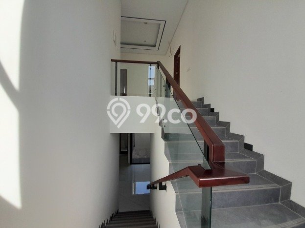 Hot Offer Hunian Mewah Ideal dan Luas di BSD, Tangerang Selatan Hot Offer Hunian Mewah Ideal dan Luas di BSD, Tangerang Selatan