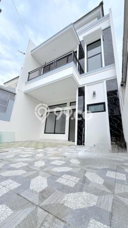 Jual Rumah Modern 4 KT di Gading Serpong, Tangerang Jual Rumah Modern 4 KT di Gading Serpong, Tangerang