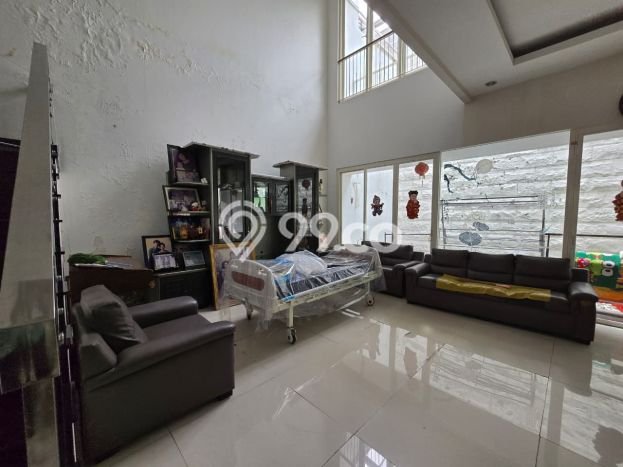 Rumah Elit Modern Siap Huni di Pakuwon City Surabaya Rumah Elit Modern Siap Huni di Pakuwon City Surabaya