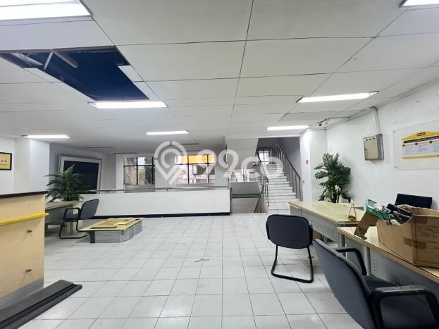 AREA PREMIUM! Kantor Kawasan Kapasan, Luas 940m2m², Kawasan Bisnis AREA PREMIUM! Kantor Kawasan Kapasan, Luas 940m2m², Kawasan Bisnis