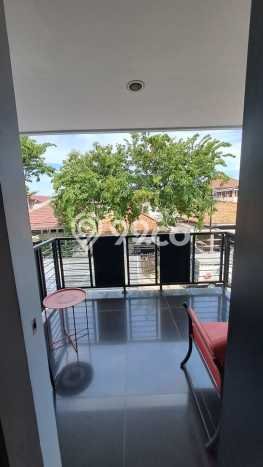 Rumah Luxury Modern Siap Huni di kertajaya Surabaya Rumah Luxury Modern Siap Huni di kertajaya Surabaya