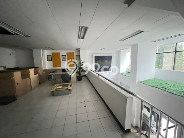 AREA PREMIUM! Kantor Kawasan Kapasan, Luas 940m2m², Kawasan Bisnis AREA PREMIUM! Kantor Kawasan Kapasan, Luas 940m2m², Kawasan Bisnis