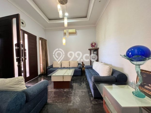 Hot Offer Hunian Mewah Ideal dan Luas di Tenggilis Mejoyo, Surabaya Hot Offer Hunian Mewah Ideal dan Luas di Tenggilis Mejoyo, Surabaya