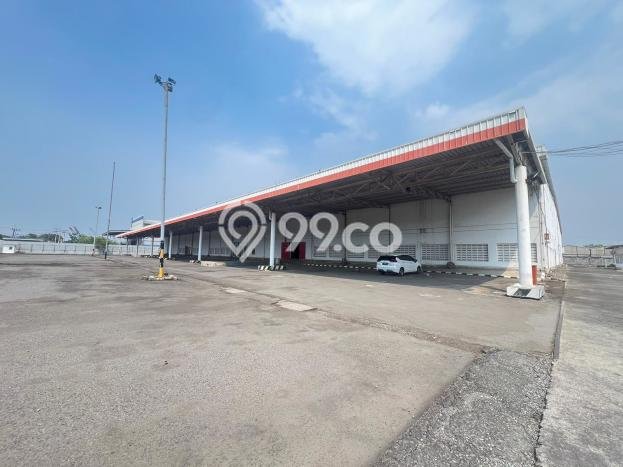Pabrik Disewa di Surabaya dengan LB 9351m2 Area Komersial Ramai Pabrik Disewa di Surabaya dengan LB 9351m2 Area Komersial Ramai