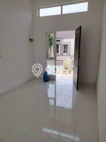 Jual Rumah Minimalis Bagus Punya 2 KT di Cikupa Tangerang SHM Jual Rumah Minimalis Bagus Punya 2 KT di Cikupa Tangerang SHM