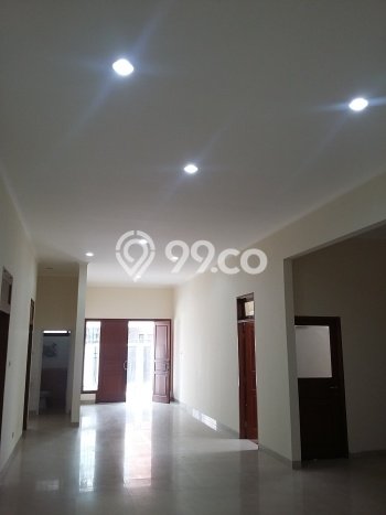 LOKASI STRATEGIS! Rumah kawasan Sektor 1C-Gading Serpong, Dekat Stasiun, 4 KT, LT 300m² LB 250m² LOKASI STRATEGIS! Rumah kawasan Sektor 1C-Gading Serpong, Dekat Stasiun, 4 KT, LT 300m² LB 250m²