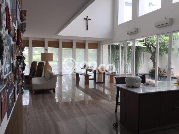 Dijual Rumah Luas Elegan Dengan View Eksklusif di Citraland, Surabaya Dijual Rumah Luas Elegan Dengan View Eksklusif di Citraland, Surabaya