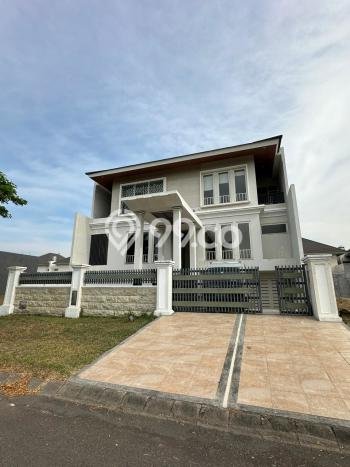 Rumah Eksklusif Siap Huni LT 450m2 di Wiyung, Surabaya Rumah Eksklusif Siap Huni LT 450m2 di Wiyung, Surabaya
