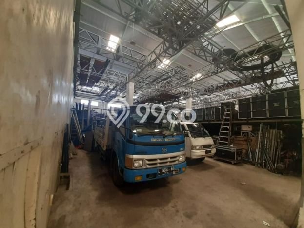 Gudang Dijual di Surabaya LT 1070m2 & LB 800m2 Lokasi Terbaik! Gudang Dijual di Surabaya LT 1070m2 & LB 800m2 Lokasi Terbaik!